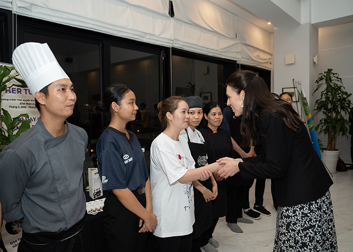 DERTOUR Foundation Projekt KOTO Vietnam - Auszeichnung Absolventen